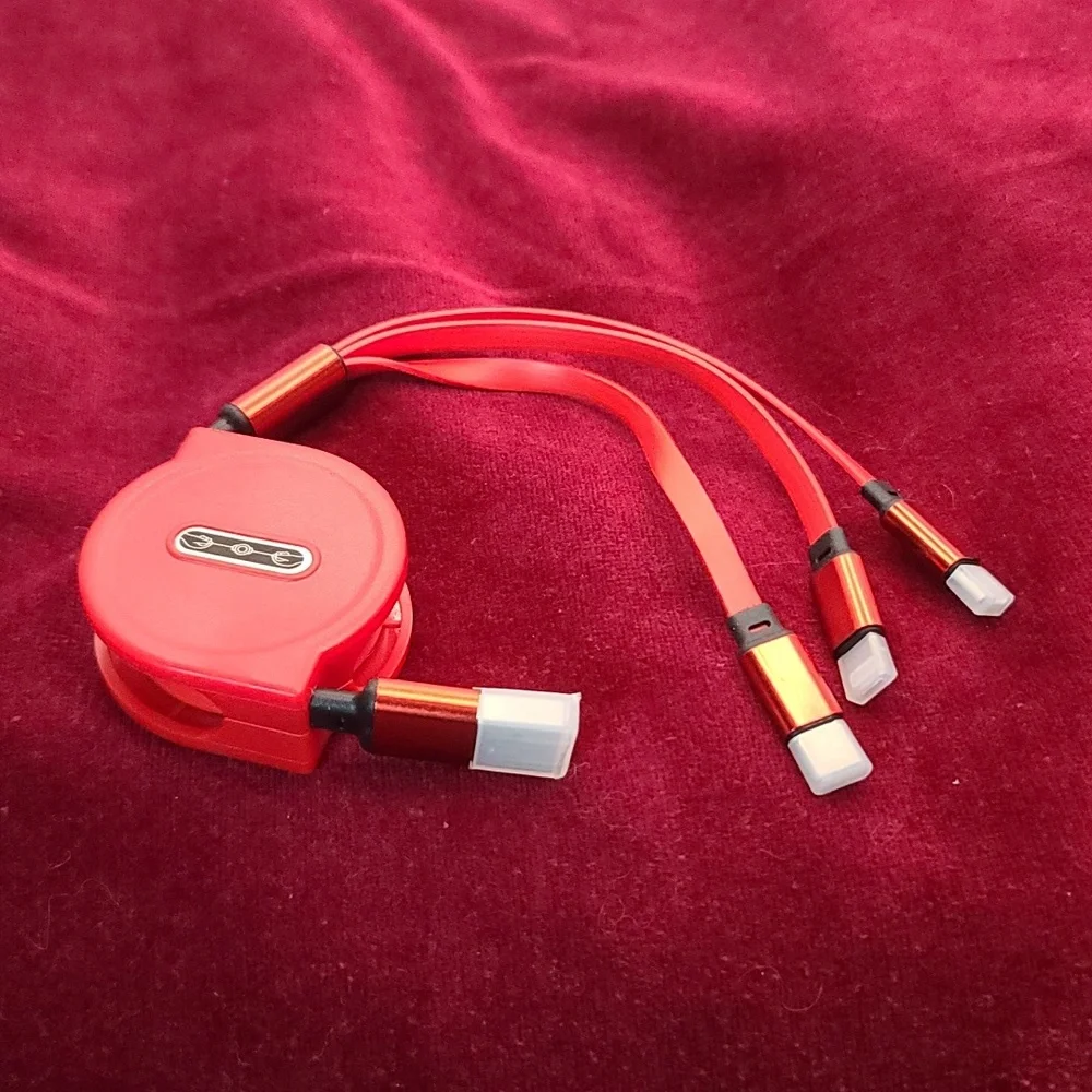Cell Phone Charger 3 in 1 Cable w retractable cable NWT Iphone, USB, USB A & C